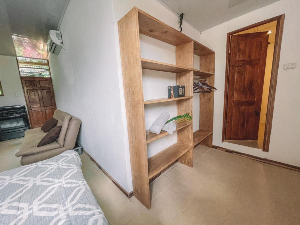 El Gato Rojas Surf Hostel Playa Santa Teresa  Екстер'єр фото