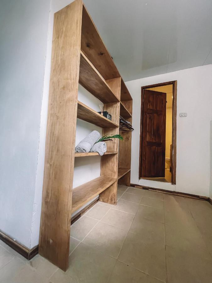 El Gato Rojas Surf Hostel Playa Santa Teresa  Екстер'єр фото