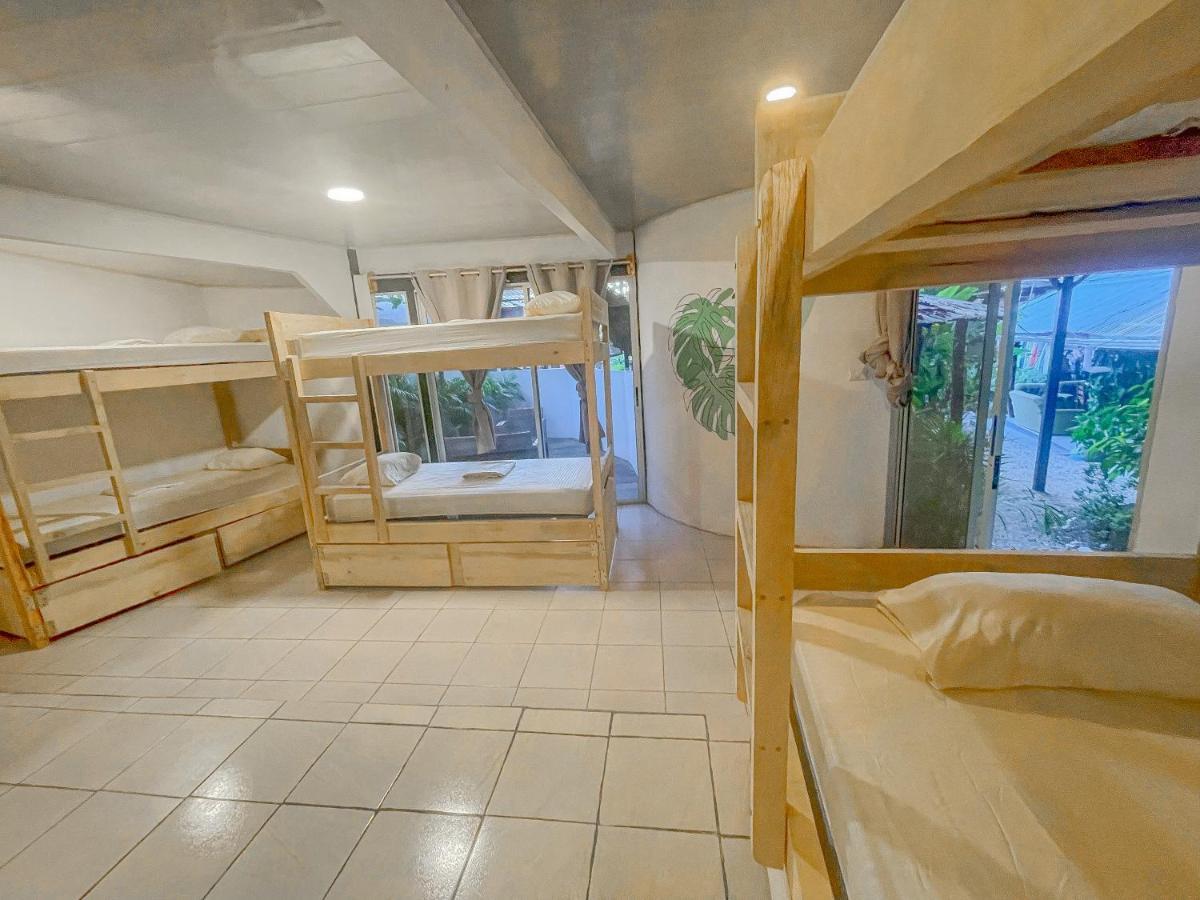 El Gato Rojas Surf Hostel Playa Santa Teresa  Екстер'єр фото