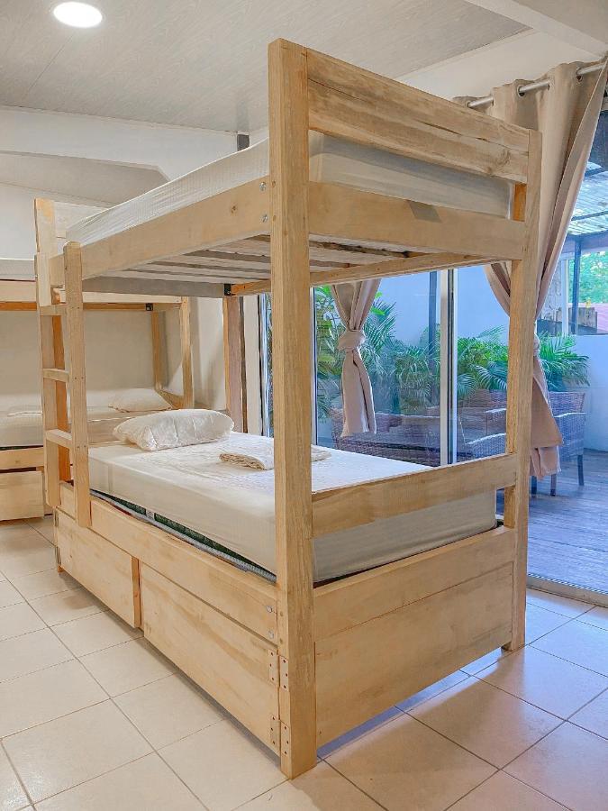 El Gato Rojas Surf Hostel Playa Santa Teresa  Екстер'єр фото