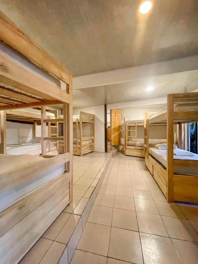 El Gato Rojas Surf Hostel Playa Santa Teresa  Екстер'єр фото