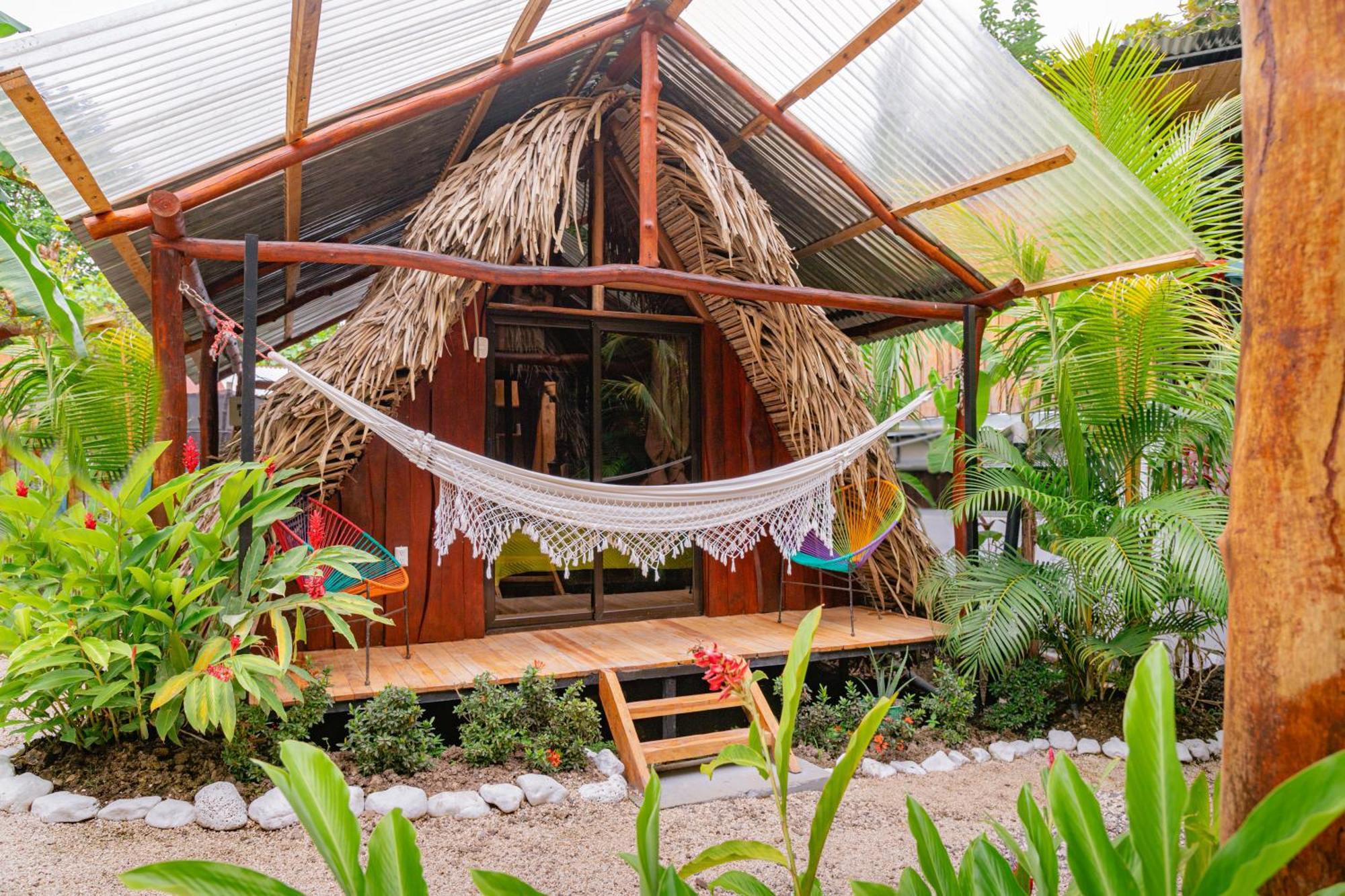 El Gato Rojas Surf Hostel Playa Santa Teresa  Екстер'єр фото
