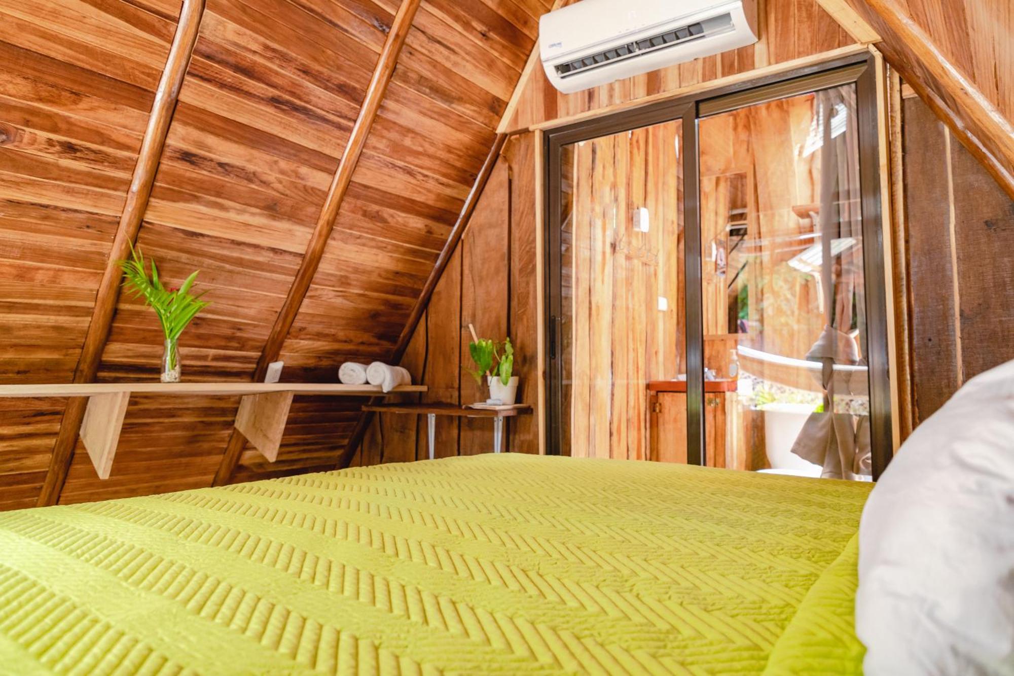 El Gato Rojas Surf Hostel Playa Santa Teresa  Екстер'єр фото