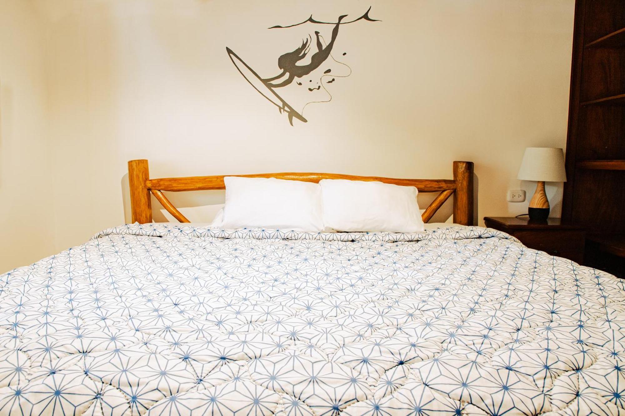 El Gato Rojas Surf Hostel Playa Santa Teresa  Екстер'єр фото