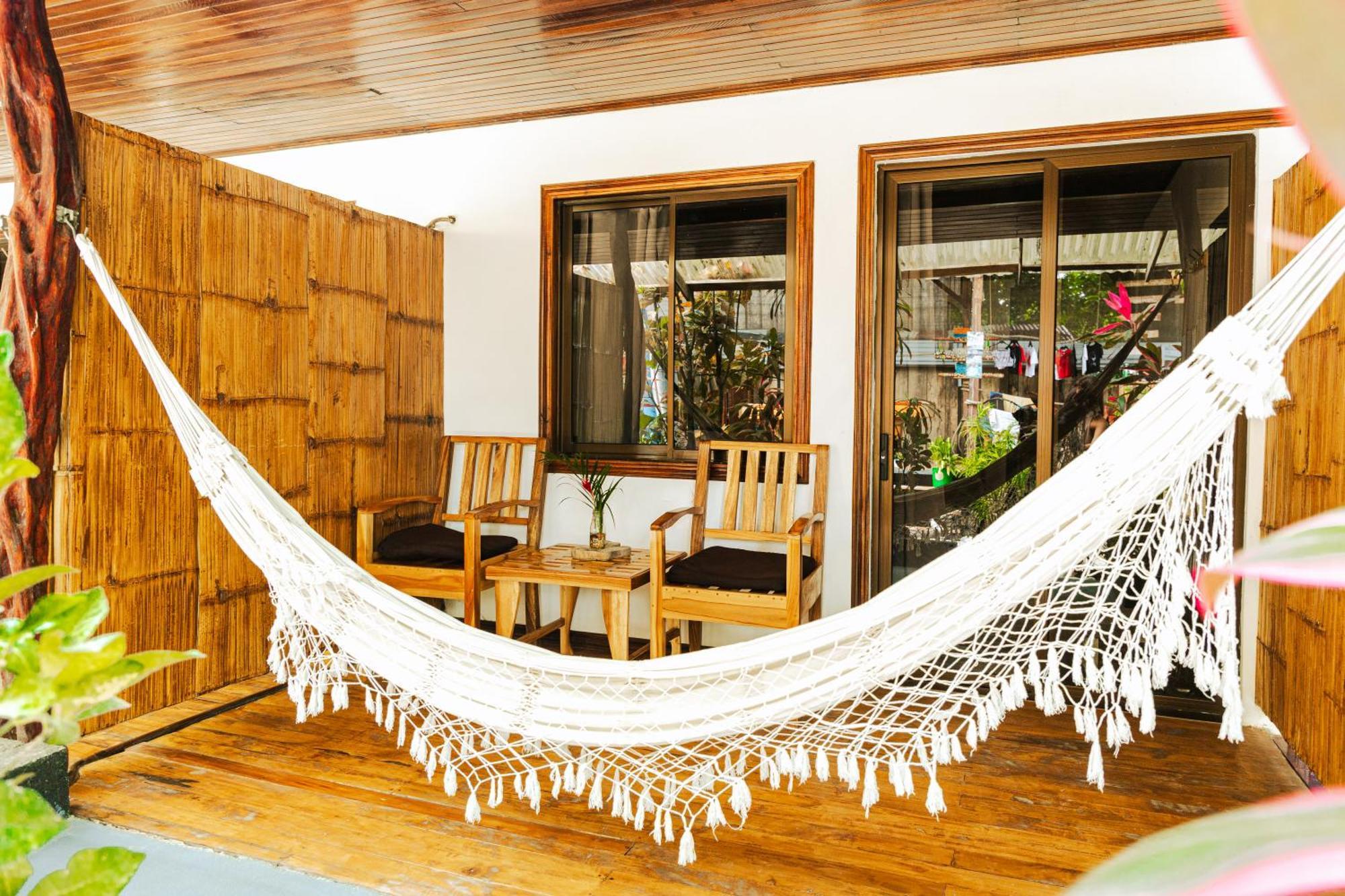 El Gato Rojas Surf Hostel Playa Santa Teresa  Екстер'єр фото
